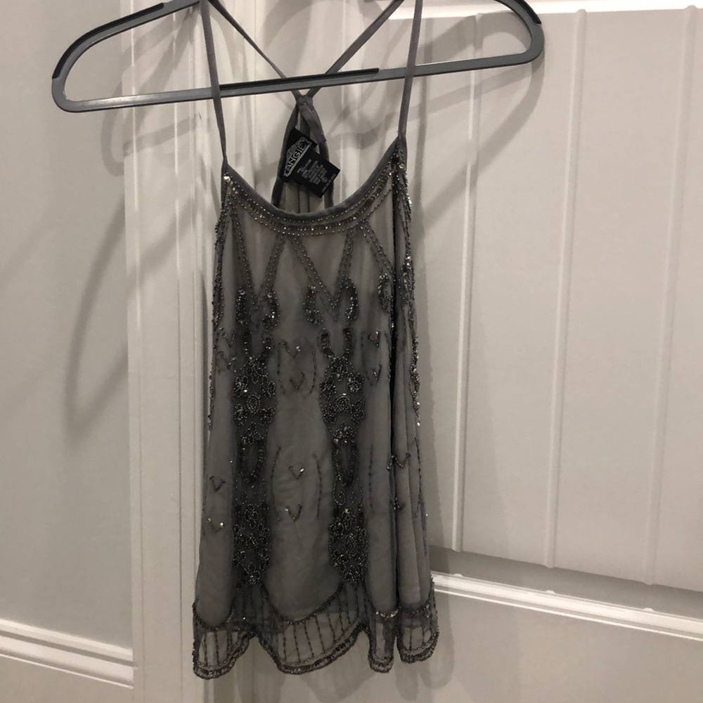 Flowy tank